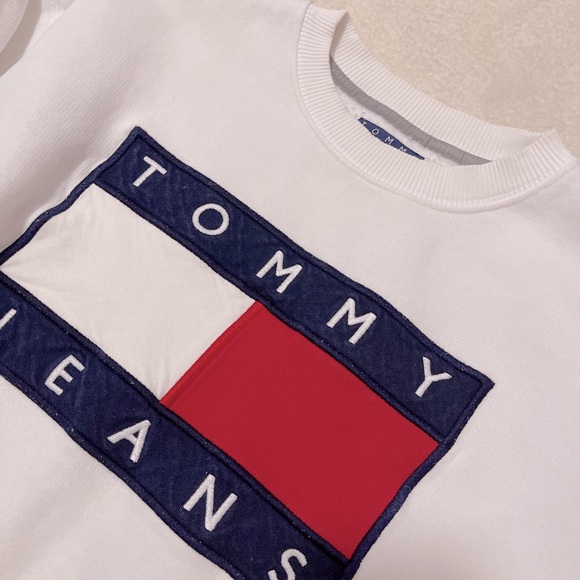 [TOMMY JEANS] WHITE LOGO CREWNECK SWEATSHIRT - Picture 3 of 5